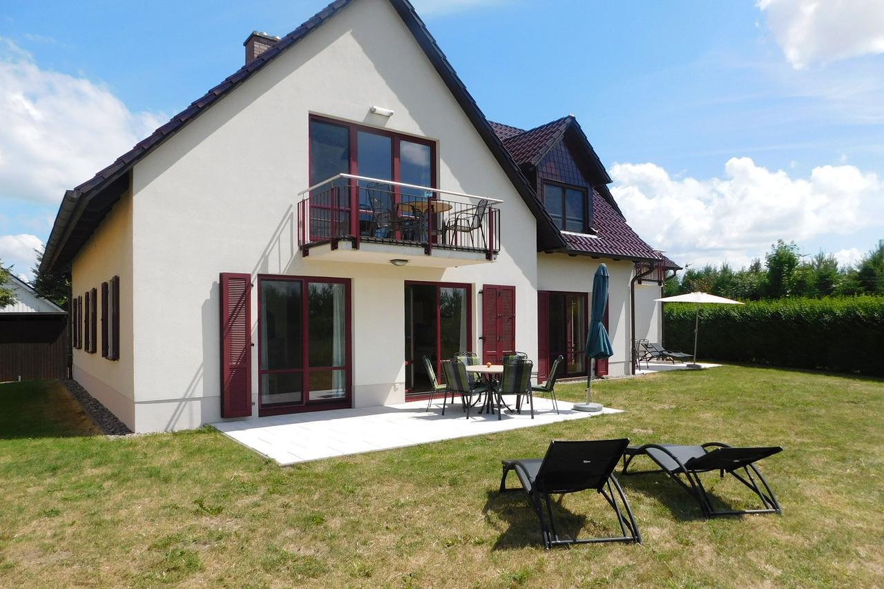 Ferienwohnungen "Am Storchennest" Göhren-Lebbin Extérieur photo