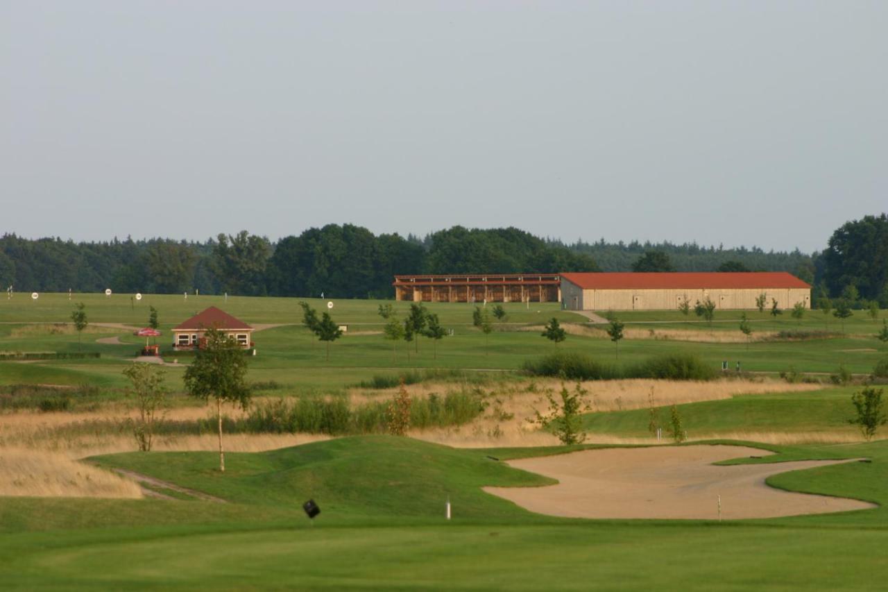 Ferienwohnungen "Am Storchennest" Göhren-Lebbin Extérieur photo